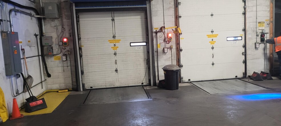 More Photos Of 190 Walnut Ln, Pottsville Warehouse For Lease