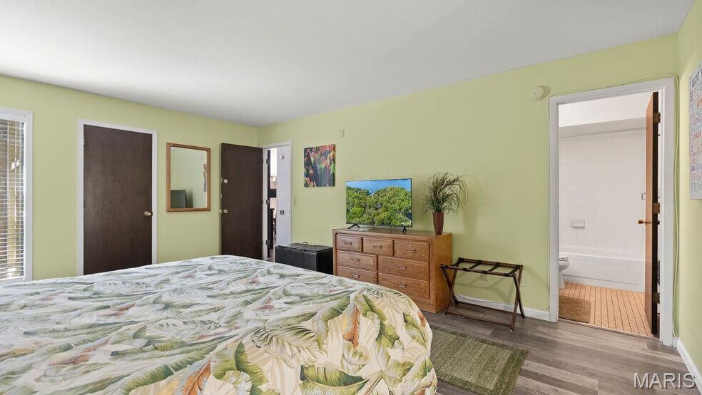 More Photos Of 35 Walkers Cay Drive, Osage Beach Apartments For Sale