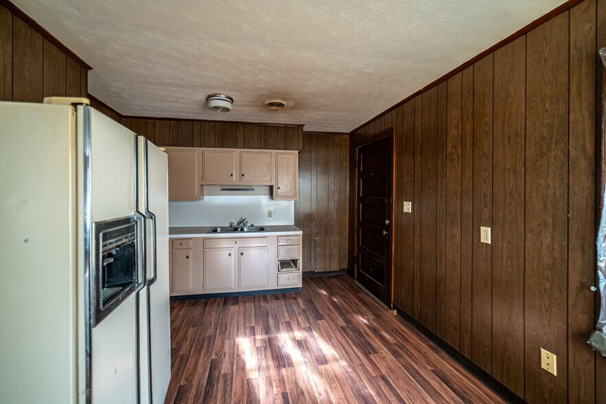 More Photos Of 218 2nd St, Fulton Apartments For Sale
