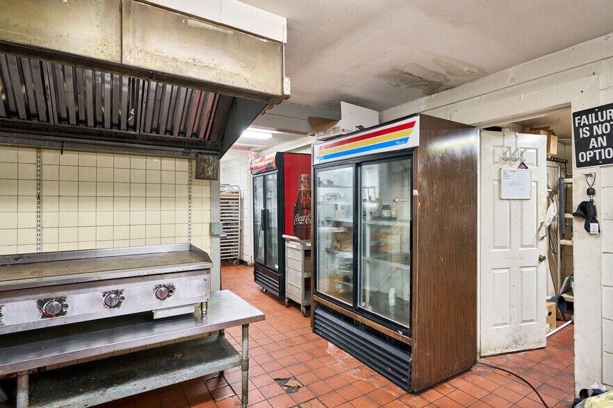 More Photos Of 865 John Marshall Hwy, Front Royal Restaurant For Sale