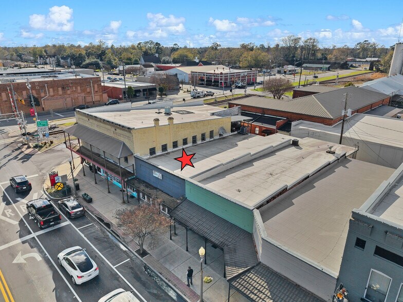 More Photos Of 105 N Main St, Atmore Office For Sale