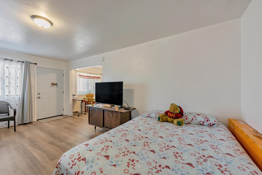 More Photos Of 3404 School St, Oakland Apartments For Sale
