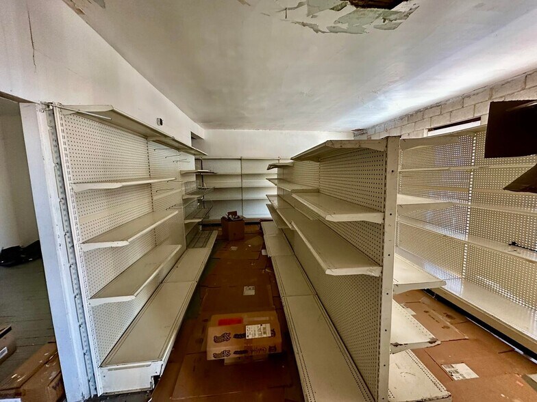 More Photos Of 35 Public Sq, Lancaster General Retail For Sale