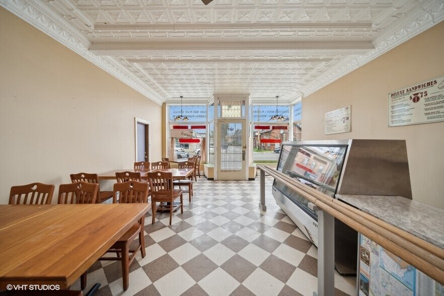 More Photos Of 1407 Franklin St, Michigan City Restaurant For Sale