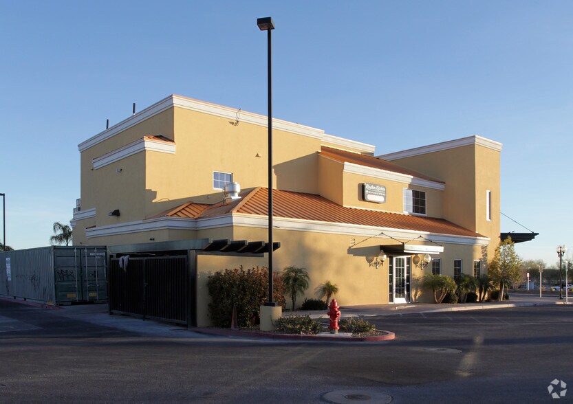 More Photos Of S Decatur Blvd & I-215, Las Vegas Restaurant For Sale