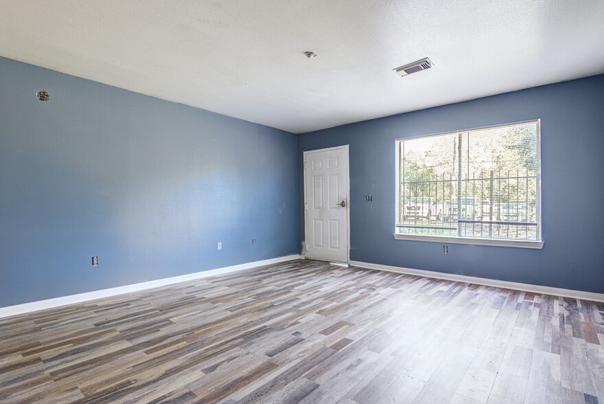 More Photos Of 4107 Almeda Genoa Rd, Houston Apartments For Sale