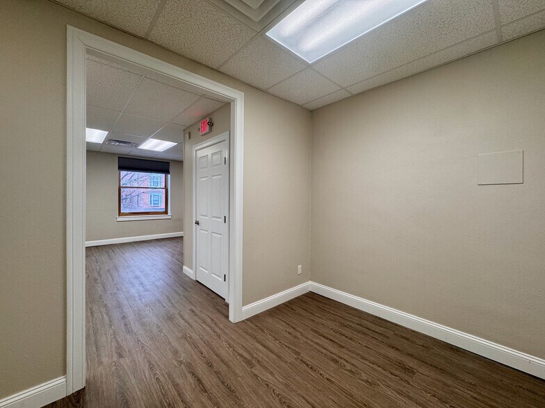 More Photos Of 38 Elm St, Westfield Storefront Retail Office For Lease