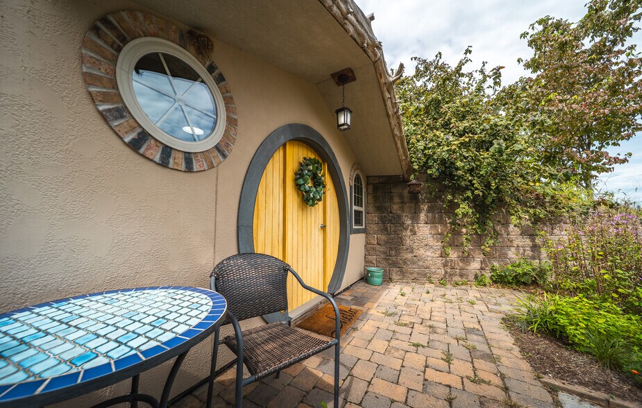 More Photos Of 295 Panthers Den Rd, Makanda Hotel For Sale