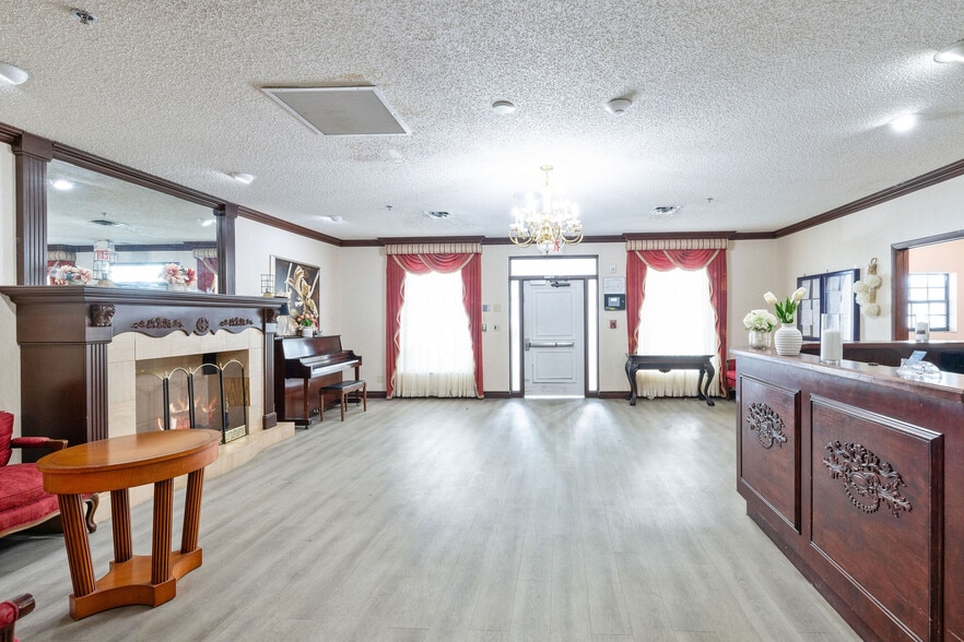More Photos Of 151 SW 1st St, Dania Beach Assisted Living For Lease