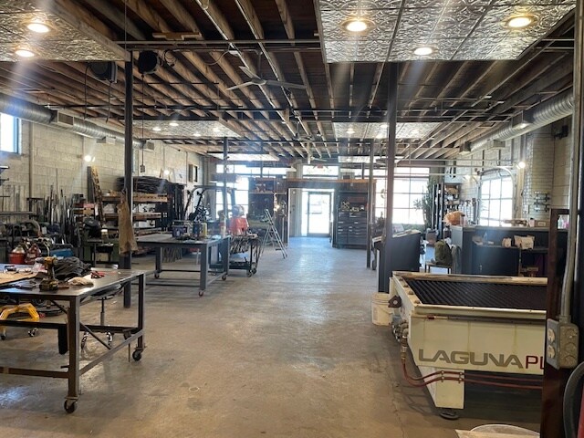 More Photos Of 1300 McCalla Ave, Knoxville Freestanding For Sale