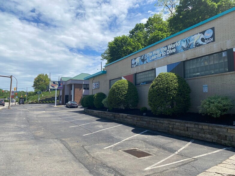 More Photos Of 2905 Banksville Rd, Pittsburgh Storefront Retail Office For Sale