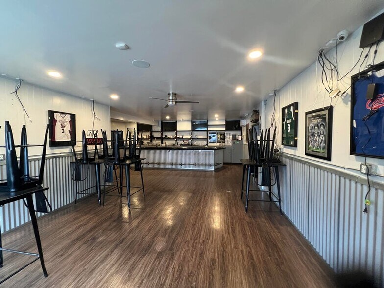 More Photos Of 1417 Glendale Dr, Mckinleyville Freestanding For Lease