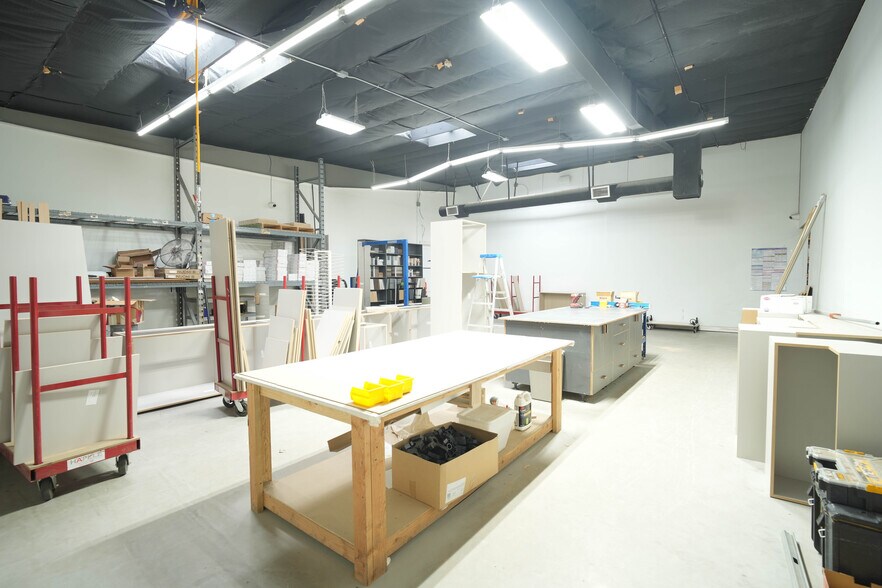 More Photos Of 11921 Sherman Way, North Hollywood Warehouse For Sale