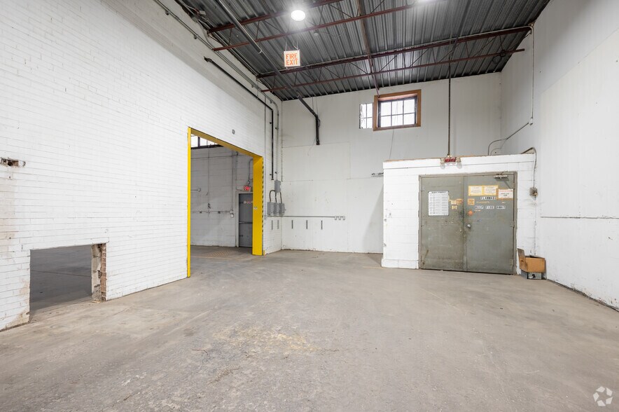 More Photos Of 25 Tangiers Rd, Toronto Service For Lease