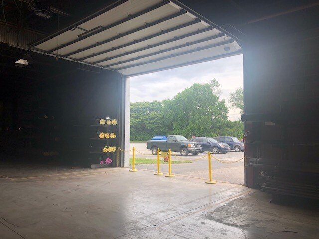 More Photos Of 3405 Board Rd, York Warehouse For Lease