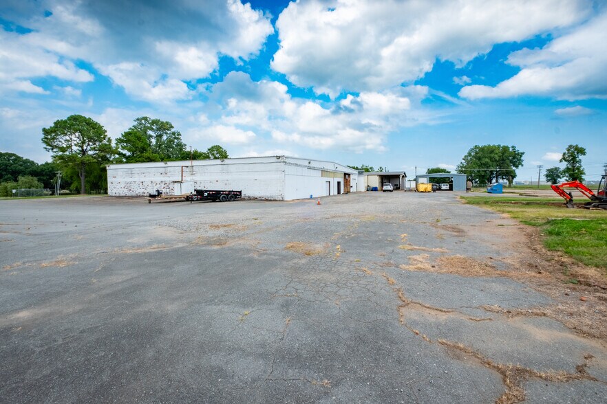 More Photos Of 714 Calhoun St, Little Rock Industrial For Sale