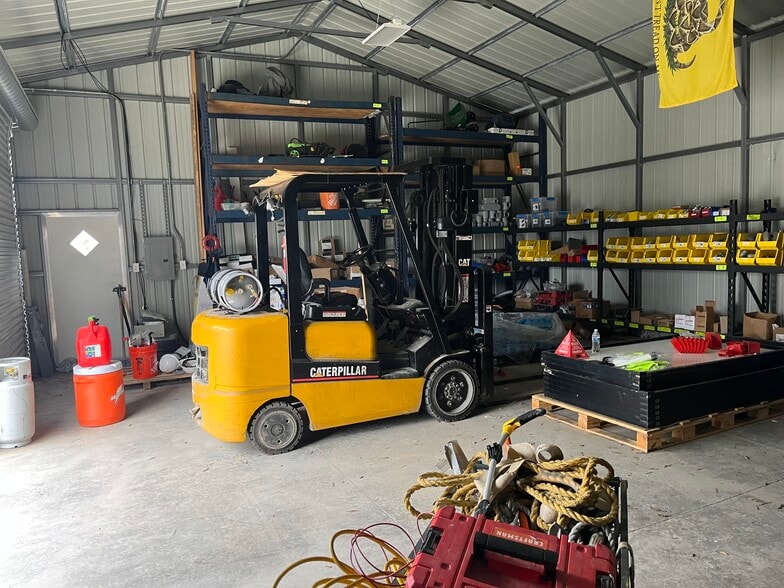 More Photos Of 608 Rountree Rd, Charlotte Office For Lease