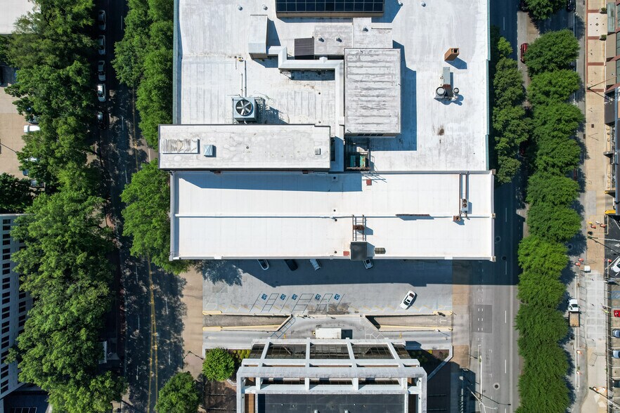 More Photos Of 619 Market St, Chattanooga Office For Sale