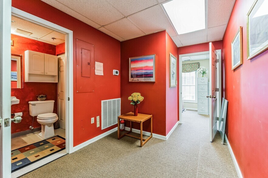 More Photos Of 5090-5096 Dorsey Hall Dr, Ellicott City Medical For Lease