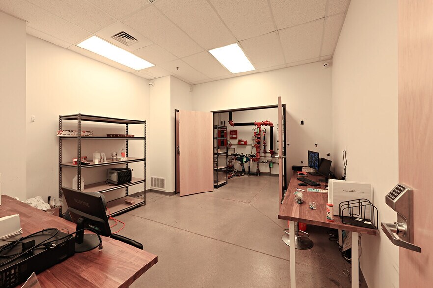 More Photos Of 5739 Bueno Dr, Fort Collins Industrial For Sale