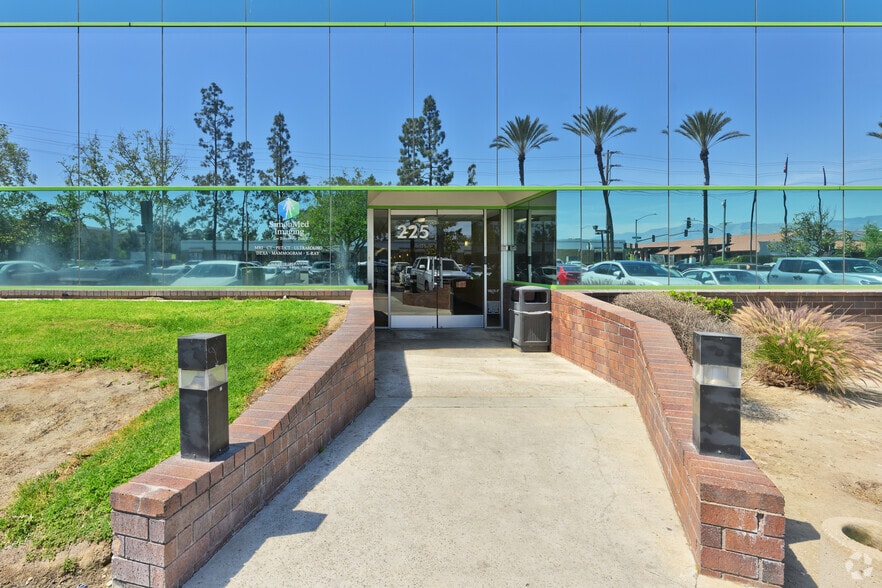 More Photos Of 225 W Hospitality Ln, San Bernardino Unknown For Lease