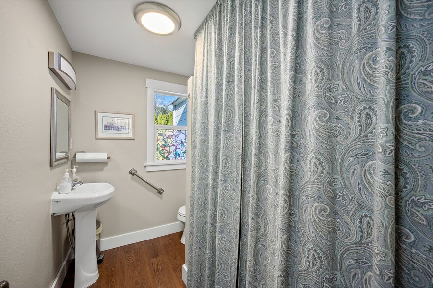 More Photos Of 401 N Stephen St, Clark Fork Storefront Retail Residential For Sale