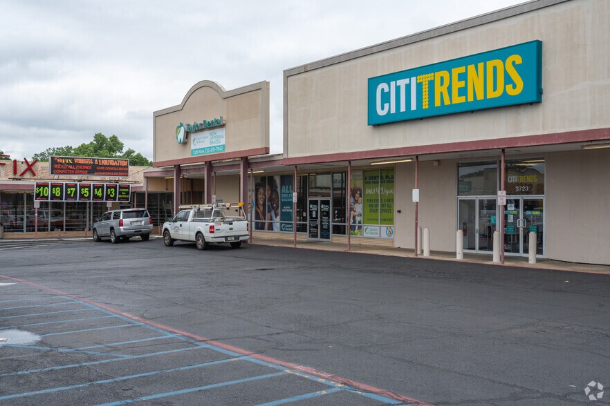 More Photos Of 3709 Jewella Ave, Shreveport Storefront For Lease