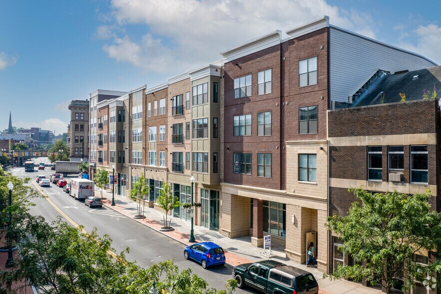 More Photos Of 240 State St, Schenectady Apartments For Lease