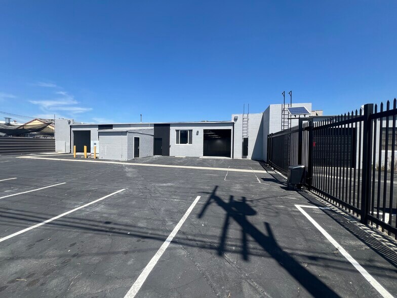 More Photos Of 3316-3318 Burton Ave, Burbank Warehouse For Sale