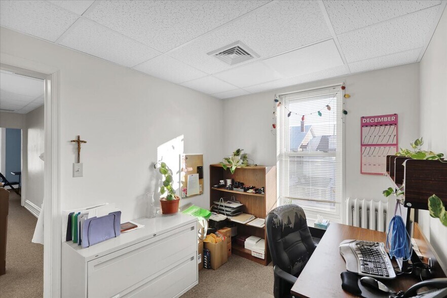 More Photos Of 612 Reading Ave, West Reading Office For Sale