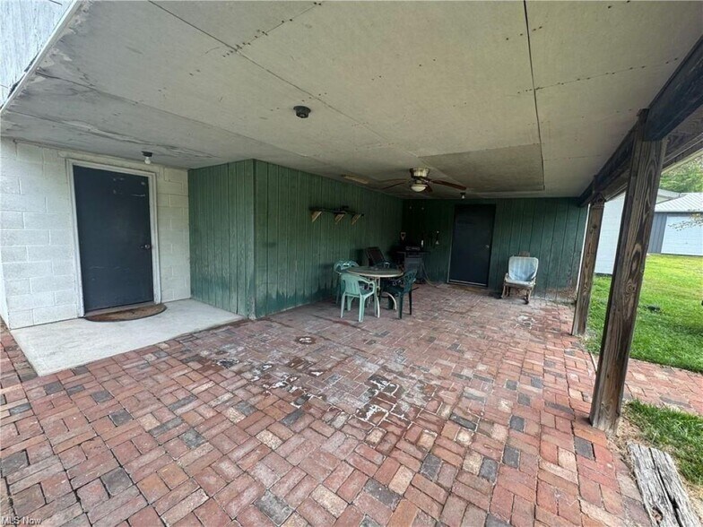 More Photos Of 3043 Niles Rd SE, Warren Multifamily For Sale