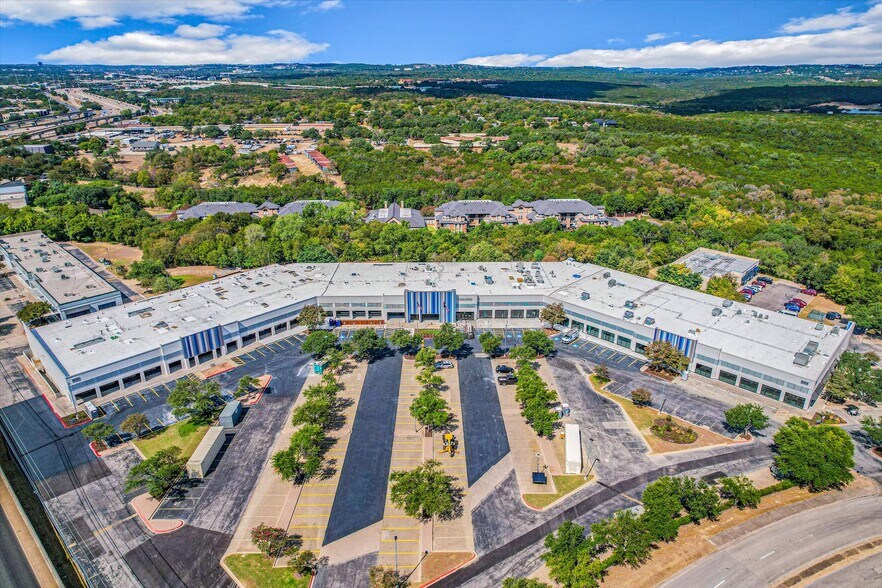 More Photos Of 4544 S Lamar Blvd, Austin Office For Sale