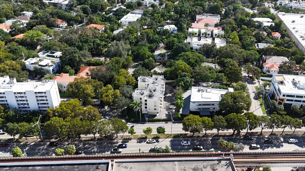 More Photos Of 3050 S Dixie Hwy, Miami Apartments For Sale