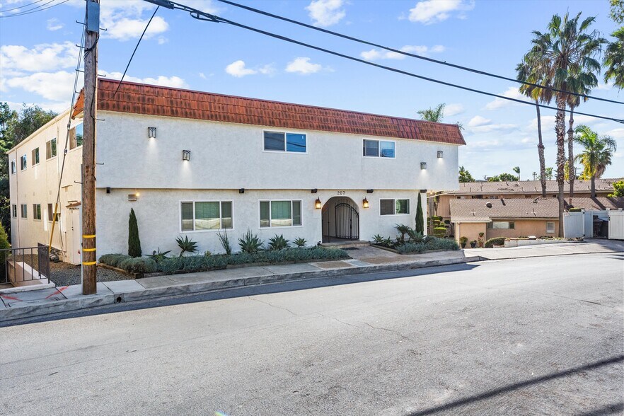 Primary Photo Of 207 W Marquita, San Clemente Apartments For Sale