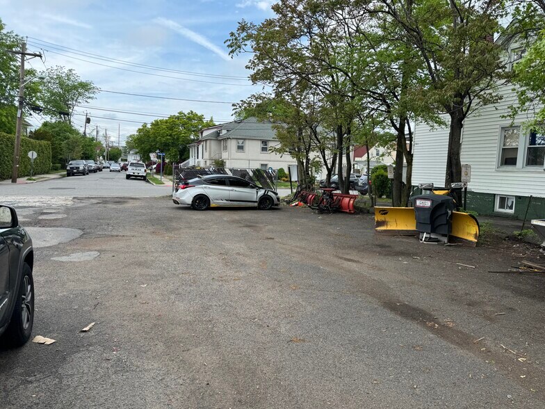 More Photos Of 111 State St, Hackensack Land For Lease