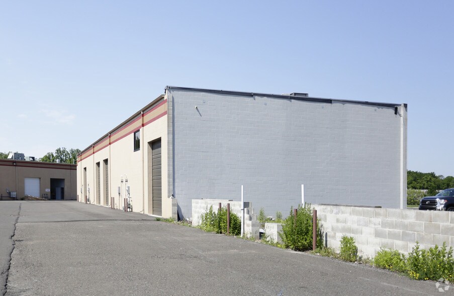More Photos Of 401-406 Camars Dr, Warminster Warehouse For Sale
