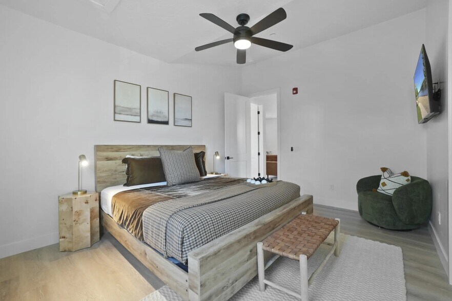 More Photos Of 4346 W Canterbury Rd, Hurricane Multifamily For Sale