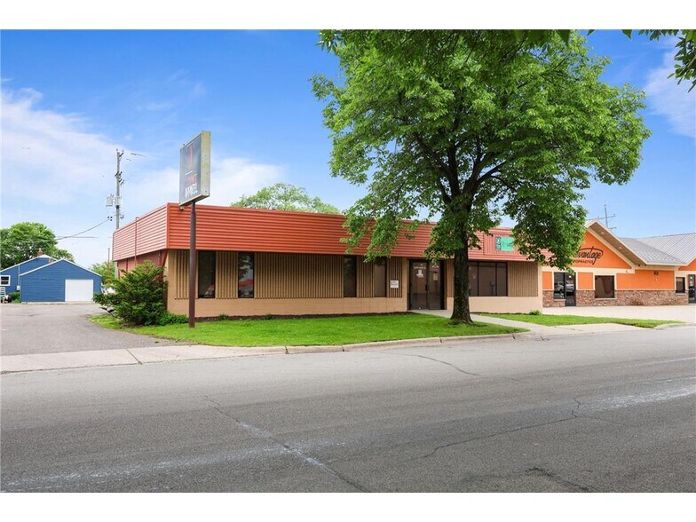 More Photos Of 20 S 32nd Ave S, Saint Cloud Office For Sale