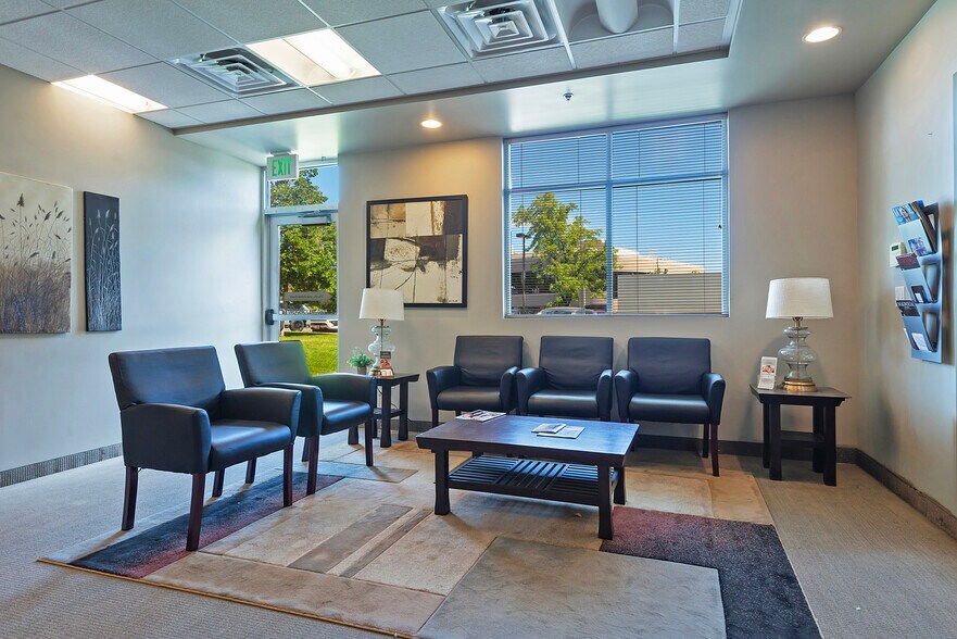More Photos Of 7430 S Creek Rd, Sandy Office For Sale