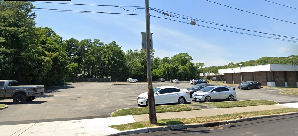 More Photos Of 640 Montauk Hwy, Shirley Medical For Sale