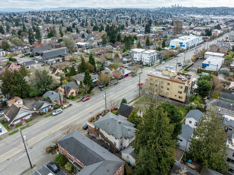 More Photos Of 7329 15th Ave NW, Seattle Apartments For Sale