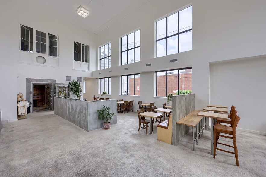 More Photos Of 1-7 W Main St, Mount Joy Bank For Sale