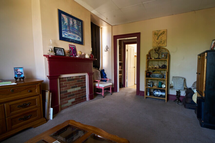 More Photos Of 31 Green St, Kingston Apartments For Sale