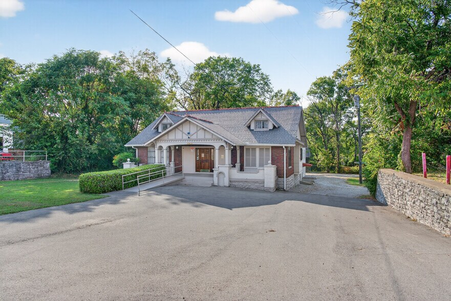 More Photos Of 2819 Gallatin Pike, Nashville Freestanding For Lease