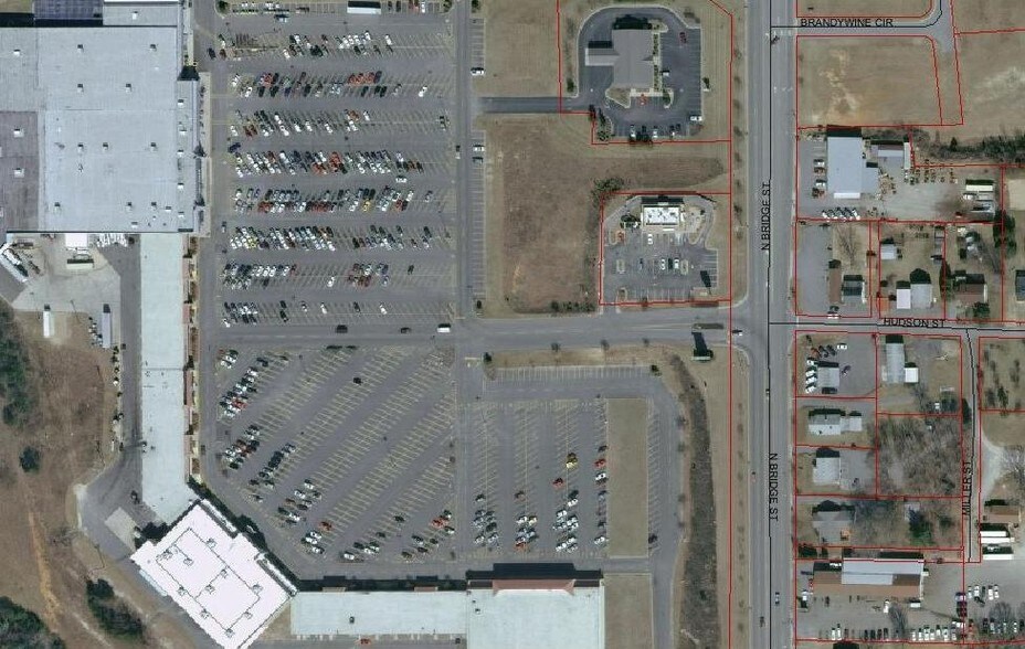 2187 N Bridge St, Elkin, NC 28621 General Retail For Sale