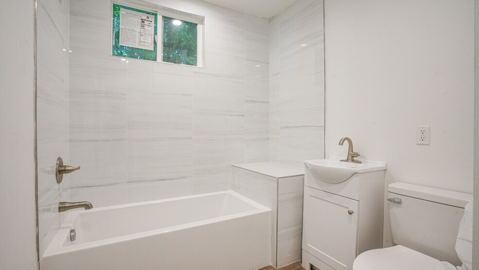 More Photos Of 6112-6114 Saturn St, Los Angeles Apartments For Sale