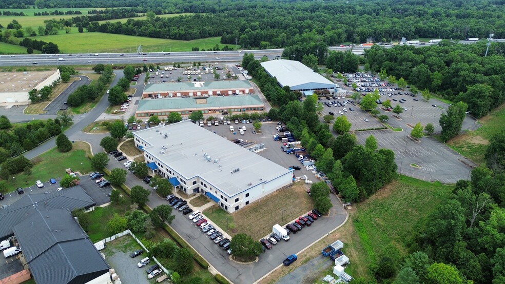 More Photos Of 7045-7073 Gateway Ct, Manassas Flex For Lease