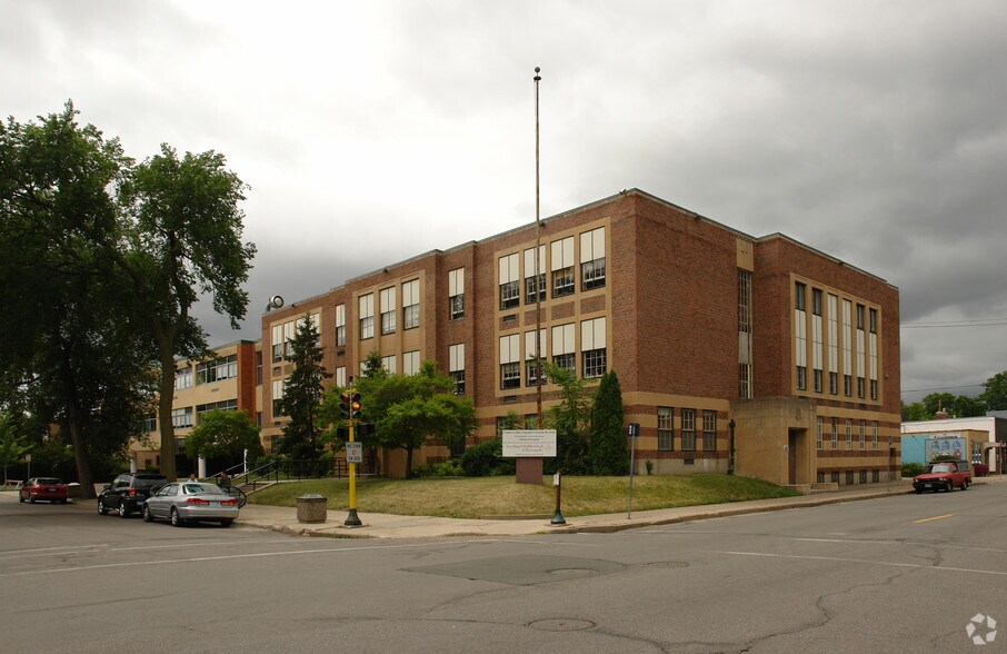 More Photos Of 3800 Pleasant Ave, Minneapolis Schools For Lease