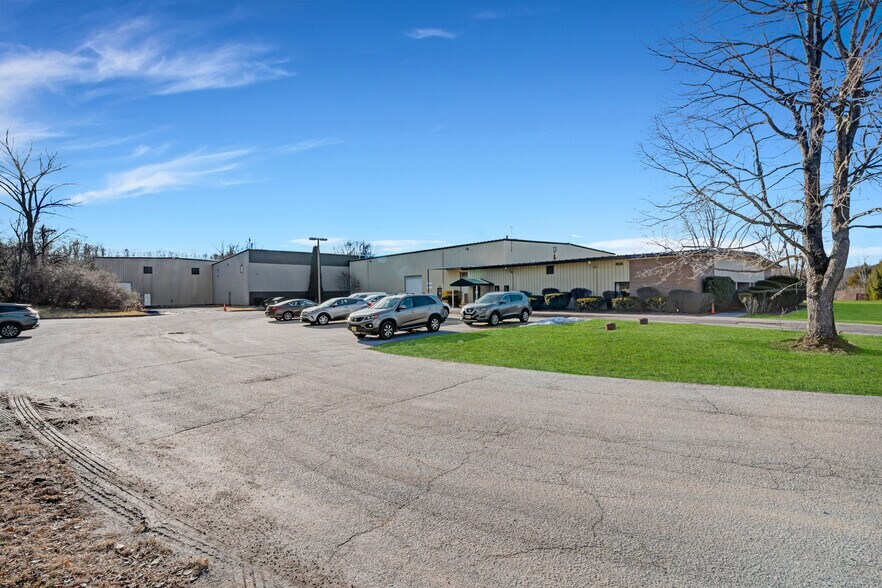 More Photos Of 248 Brighton Rd, Andover Warehouse For Sale