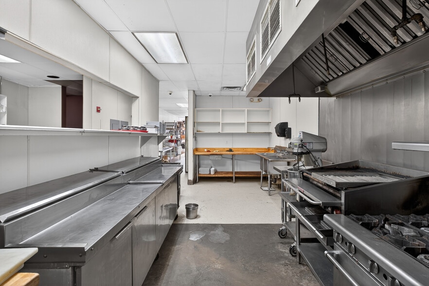 More Photos Of 1650 W Bakerview Rd, Bellingham Restaurant For Sale